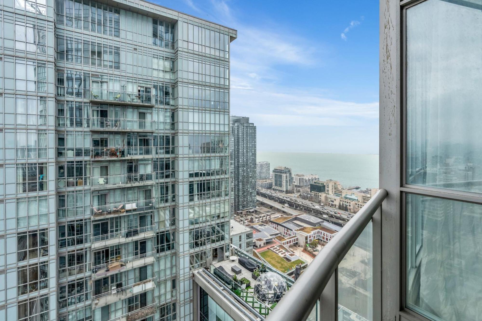 Spadina Modern Suites 토론토 외부 사진